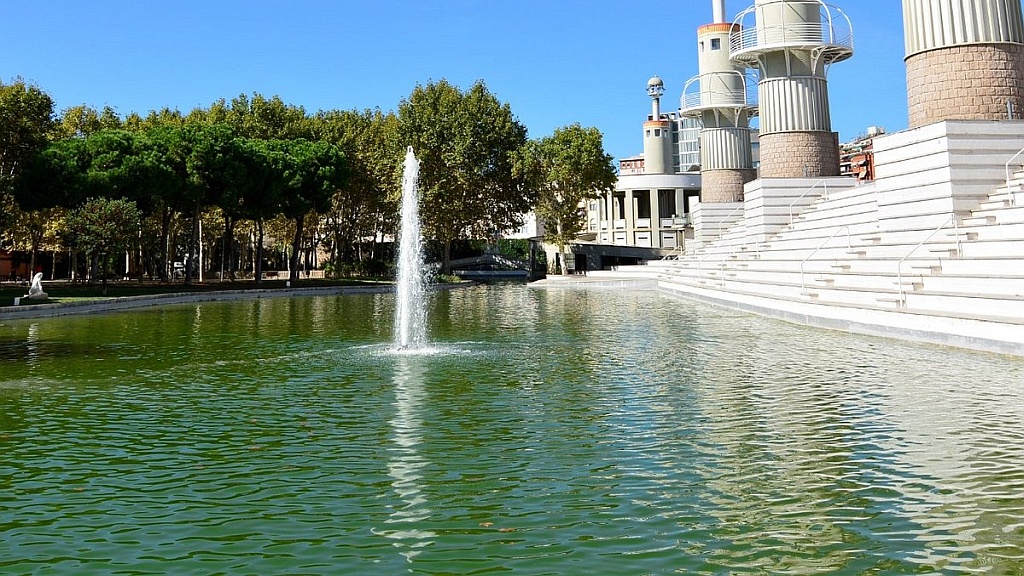 El Districte desmunta la idea dels comuns de convertir el llac de l'Espanya Industrial en piscina
