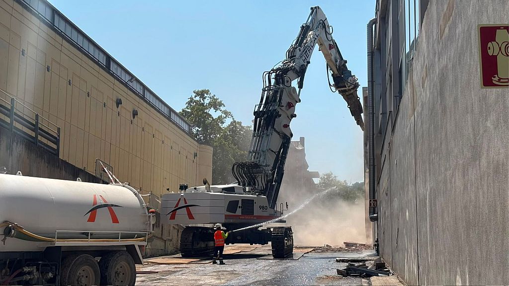 Remodelació del recinte firal de Montjuïc: comencen els enderrocs